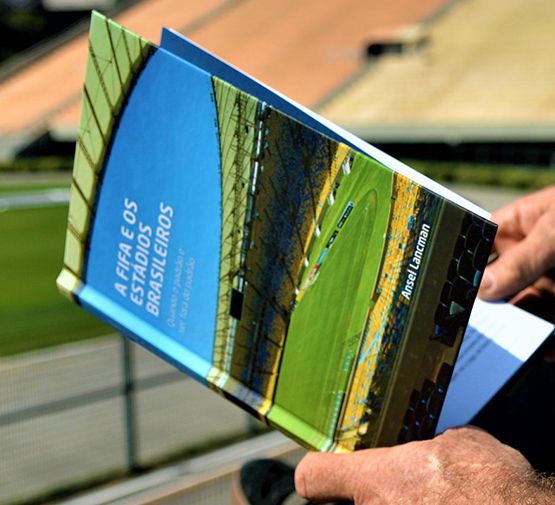 Livro - A Fifa e os Estádios Brasileiros